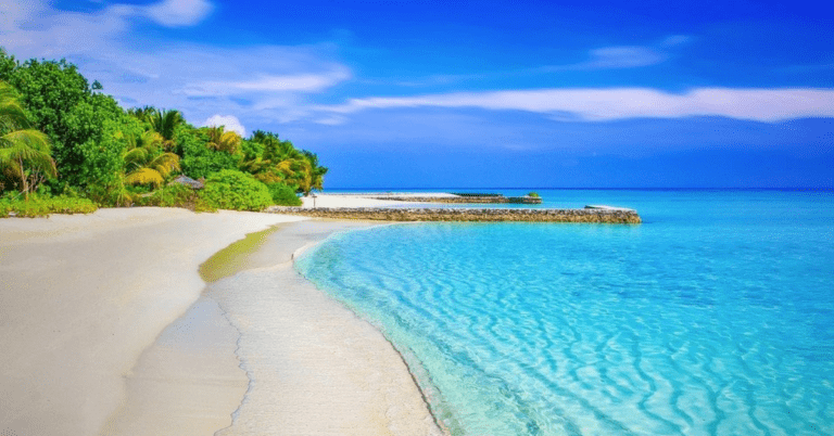 Top 10 Best Beaches in the world for Vacation